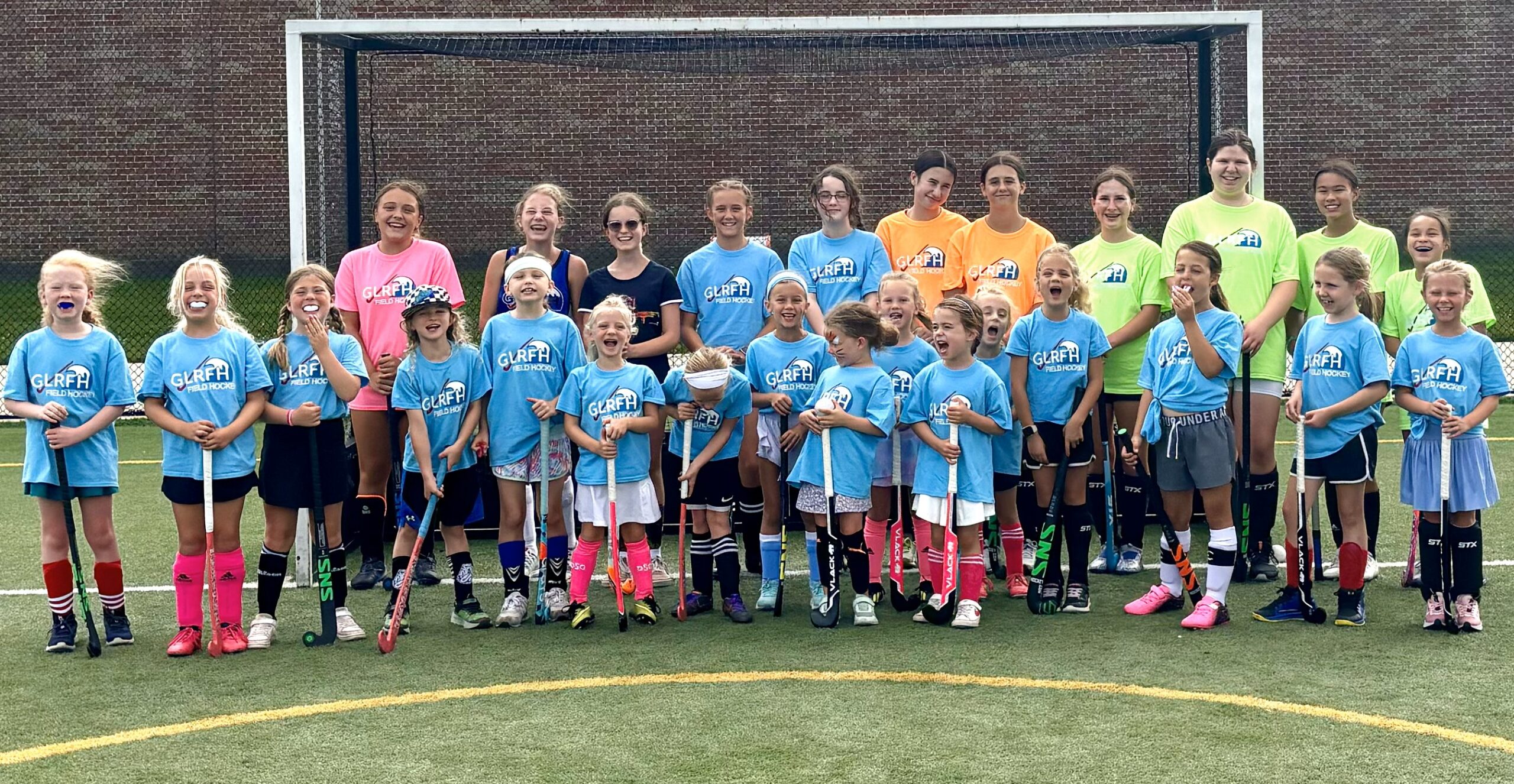 photo of youth field hockey players from michigan